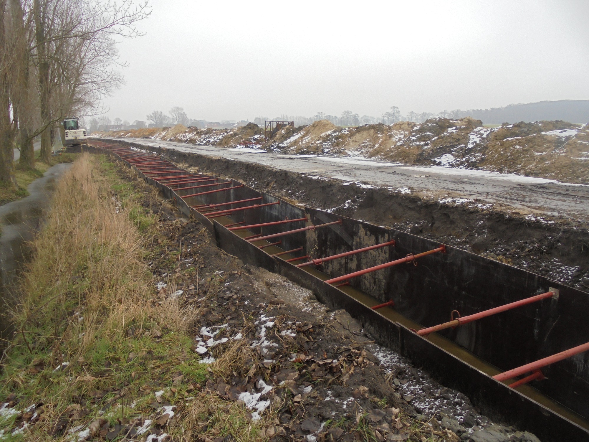 Een kabelsleuf bij het project Brugge-Eeklo.