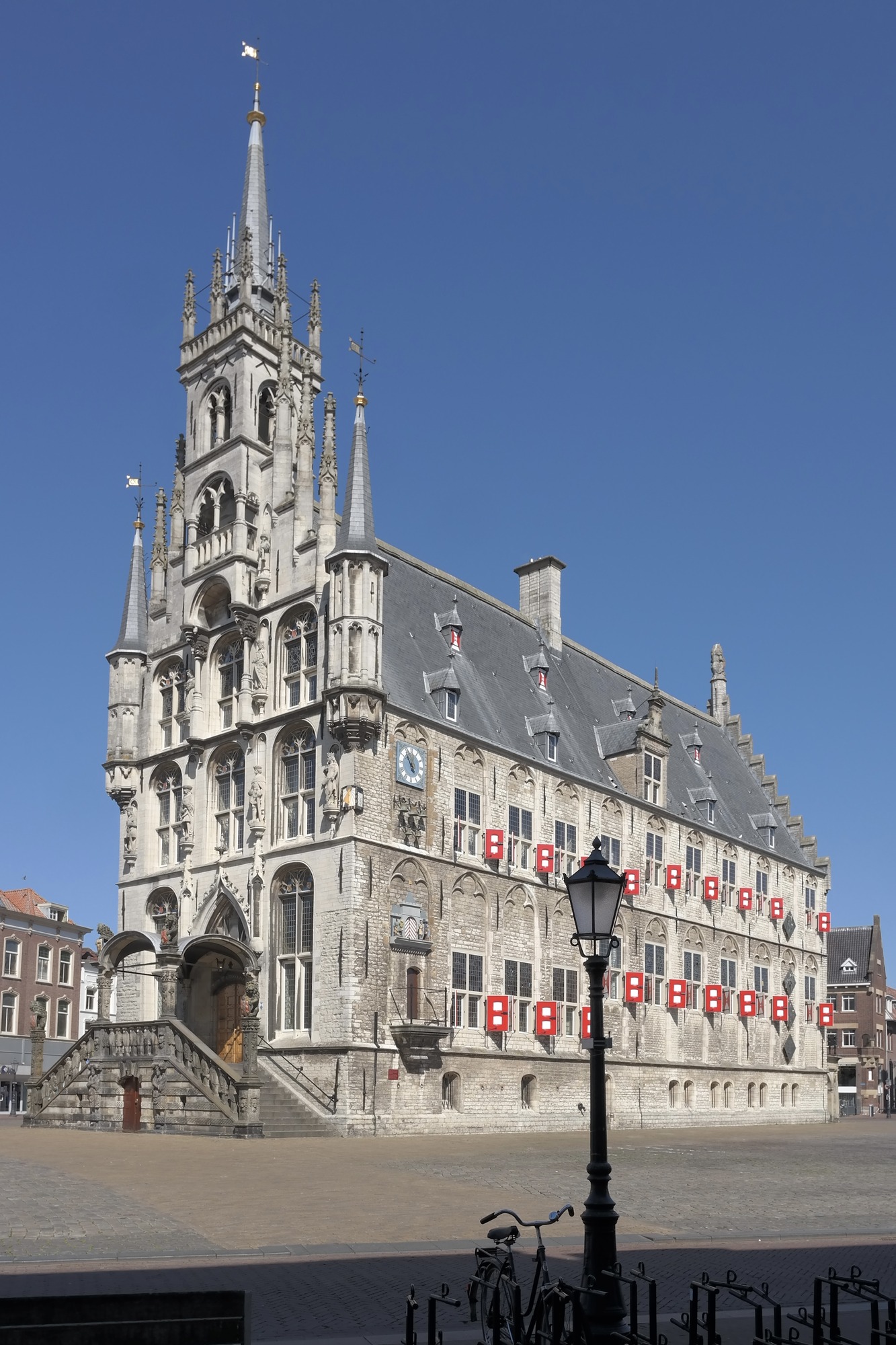 Het historische stadhuis van Gouda in 2020, van vóór de besproken restauratie.