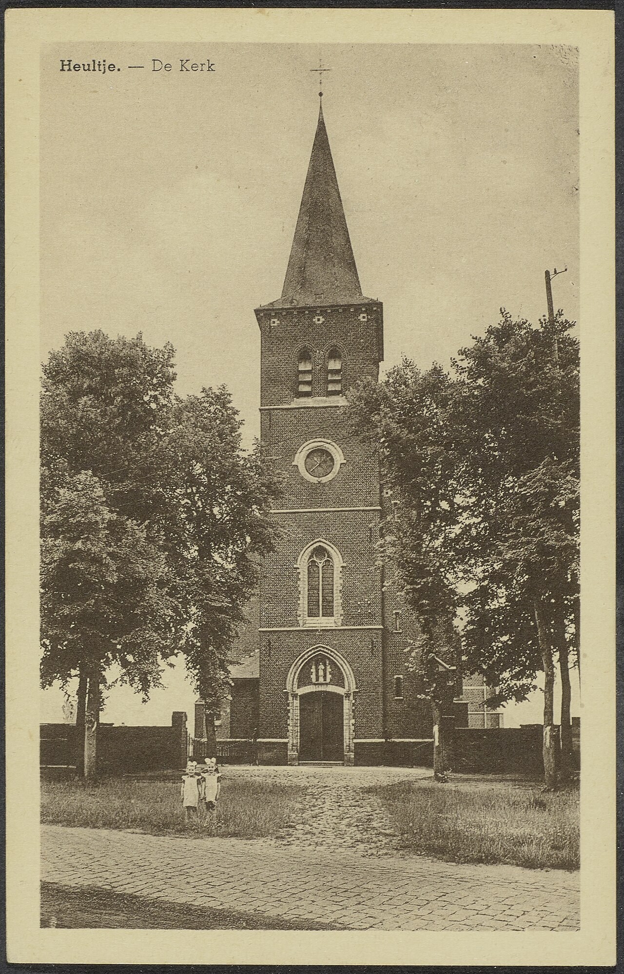 Historische prentkaart van de kerk in Heultje uit de collectie van de Universiteitsbibliotheek Gent; uitgavedatum onbekend.