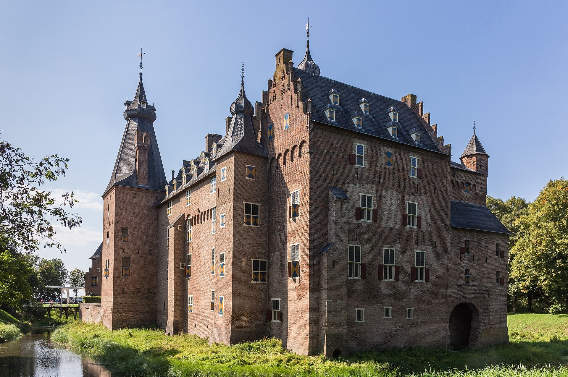 De achterzijde van kasteel Doorwerth.