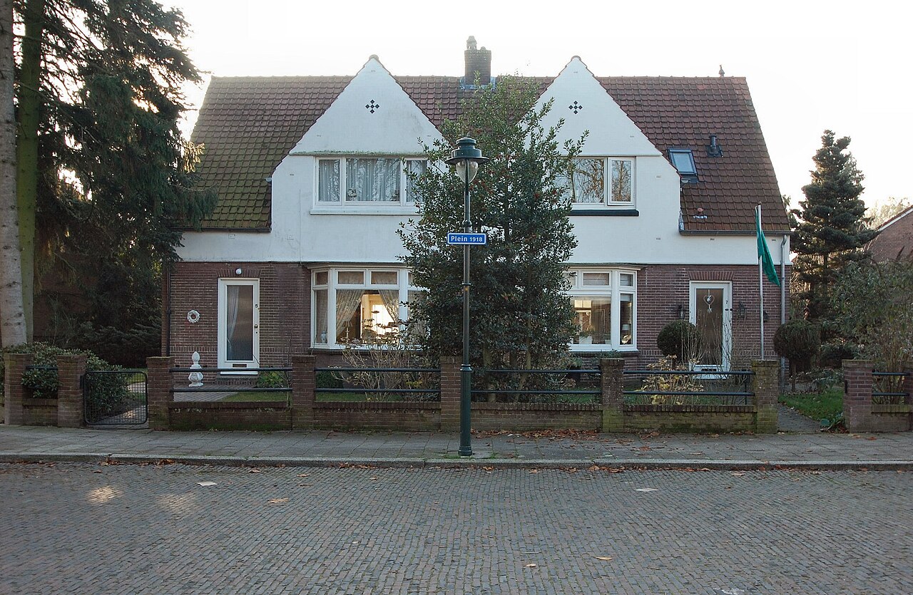Woningen aan Plein 1918 in Tuindorp ’t Lansink in Hengelo.