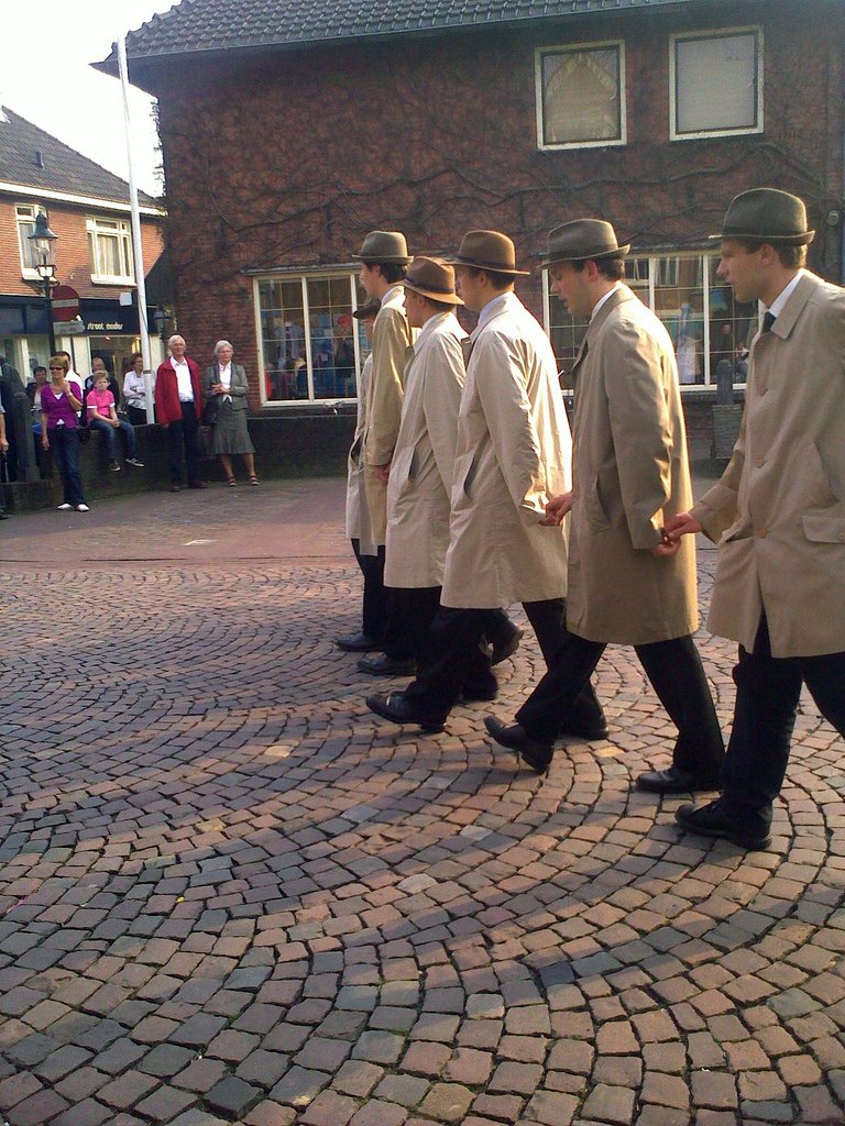 Poaskearls tijdens het vlöggeln in Ootmarsum op een archieffoto uit 2009.