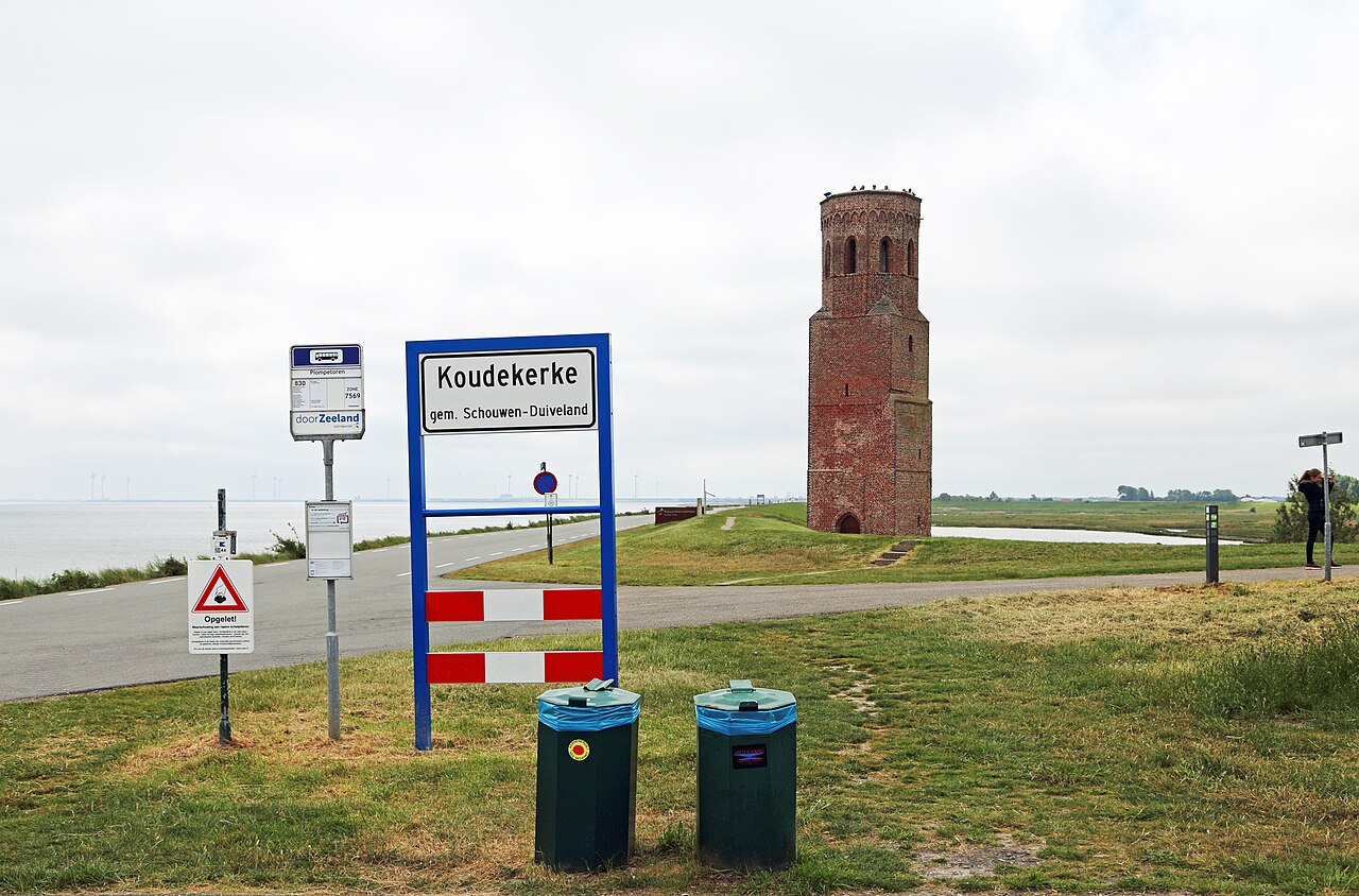 De Plompe Toren, restant van Koudekerke op Schouwen.